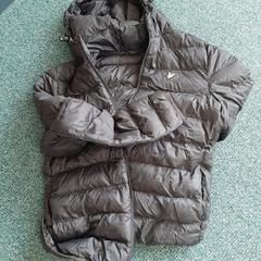 zwarte nylon jas, zoals gemeld door RRReis Overijssel / Flevoland-IJsselmond met iLost