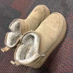 구두, iLost를 사용하여 Amsterdam ID Aparthotel에 보고됨