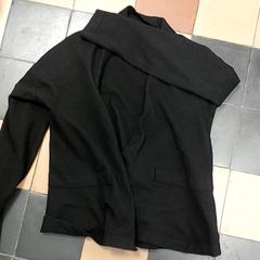 Kleding - Zwarte vestje, zoals gemeld door Regio Limburg - Leuven met iLost