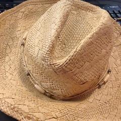 Chapeaux, iLost를 사용하여 MEININGER Hotel Bordeaux Gare Saint-Jean에 보고됨