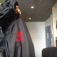 Casaco, como reportado por MEININGER Hotel Lyon Centre Berthelot utilizando o iLost