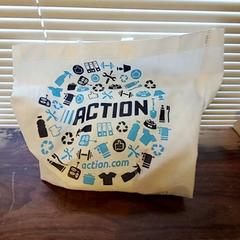 حقائب حمل وحقائب اليد، كما تم الإبلاغ عنه بواسطة Connexxion Haarlem IJmond عبر iLost