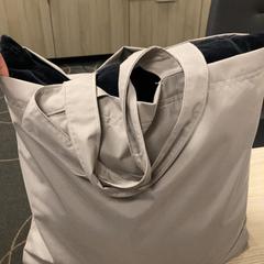 Táska, amint azt Van der Valk Hotel Heerlen az iLost segítségével jelentette.