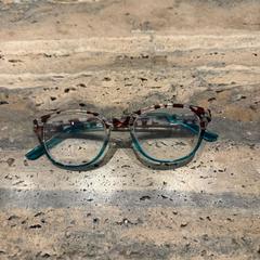眼鏡 Groen がiLostで Van der Valk Spier-Dwingeloo によって報告されました