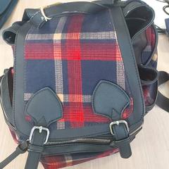 Ryggsäck - Mbogo, rapporterat av Regio Limburg - Leuven med iLost