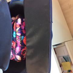 Kabelka Donkerblauw, ako bolo nahlásené Gemeente Barneveld pomocou iLost