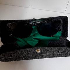 Gafas de sol & Estuche para lentes Zonnebril in brillendoos, segundo informou IKEA Utrecht usando iLost