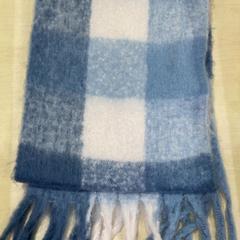 İLost kullanarak IKEA渋谷 tarafından bildirildiği gibi マフラー