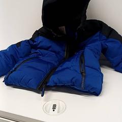 Kurtka Bleu noir, zgłoszono przez IKEA Saint-Etienne przy użyciu iLost