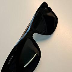 Sunglasses, as reported by Ziekenhuis Oost-Limburg using iLost