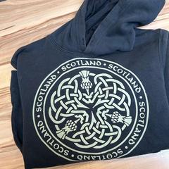 Sweater schwarz mit scotland Motiv, as reported by Wilmering Vechta using iLost