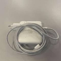 Carregador macbook, segons ha informat Heidelberglaan 15 mitjançant iLost