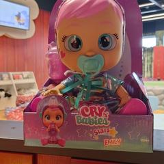 Brinquedo v igelitové tašce s deodoranty, como reportado por IKEA Brno utilizando o iLost