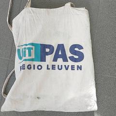 Sac Handtas, a été signalé par Centraal magazijn utilisant iLost