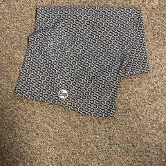 Sjaal col Zwart/grijs, som rapportert av Burgers' Zoo ved bruk av iLost