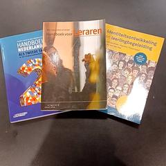 الكتب، كما تم الإبلاغ عنه بواسطة Padualaan 97 عبر iLost