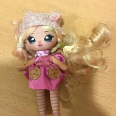 Doll, as reported by Qbuzz U-OV using iLost