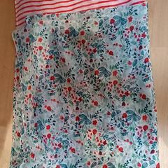 Choker foulard femme, como reportado por IKEA Tours utilizando o iLost