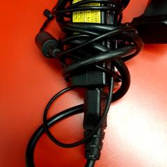 ノートパソコンの充電器 がiLostで UvA REC によって報告されました