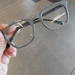 Okulary, zgłoszono przez IKEA Brest Guipavas przy użyciu iLost