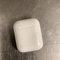 Earpods, as reported by MEININGER Hotel Copenhagen using iLost