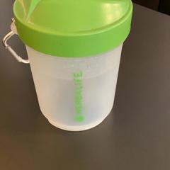 Shaker, segundo informou MEININGER Hotel Dresden Zentrum usando iLost