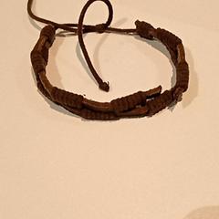 Bracelet Bruin, a été signalé par Pathé Nijmegen utilisant iLost