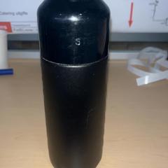 Waterfles Zwart, zoals gemeld door Jaarbeurs met iLost