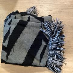 Châle, a été signalé par Poppodium 013 utilisant iLost