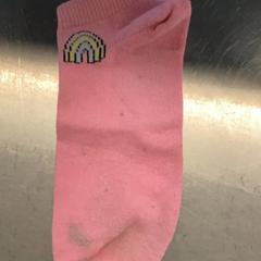 Socke Pink, gemeldet von MEININGER Hotel Leipzig Hauptbahnhof über iLost