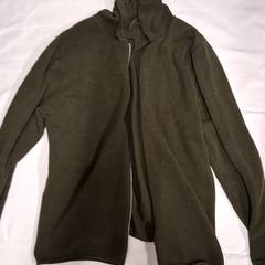 Casaco, como reportado por Grand Hotel Amrâth Amsterdam utilizando o iLost