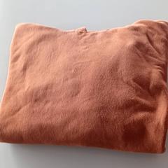 의류 - Trui, iLost를 사용하여 Centraal magazijn에 보고됨