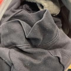 Pullover, gemeldet von Inntel Hotels Amsterdam Centre über iLost