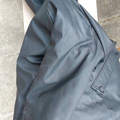 Kleding - jas, ha sido reportado por Centraal magazijn con iLost
