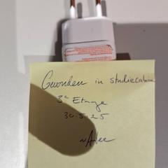 Caricabatterie, come riportato da Bibliotheek Neude (Utrecht) utilizzando iLost