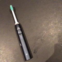 Brosse à dents, a été signalé par Van der Valk Hotel Amsterdam Zuidas utilisant iLost