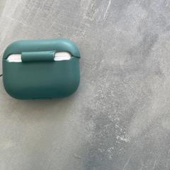 Airpods case, as reported by RRReis Arriva Achterhoek-Rivierenland using iLost