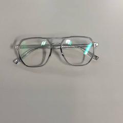 Glasögon, rapporterat av Vrije Universiteit Brussel (VUB) med iLost