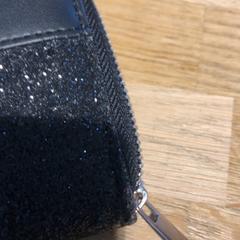 Wallet woman, jak nahlášeno Designer Outlet Roermond pomocí iLost