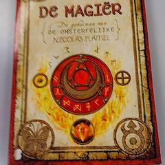 Kniha Rood/Geel, ako bolo nahlásené Vrije Universiteit Amsterdam pomocou iLost