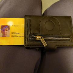 Zwarte pashouder がiLostに報告されました