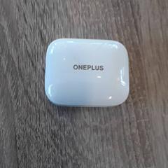 Funda airpods Wit, segons ha informat EBS Tramplein mitjançant iLost