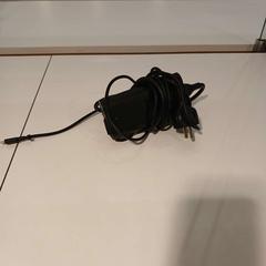 Adapter laptop oplader zwart, som rapportert av Cursus en vergadercentrum Domstad ved bruk av iLost