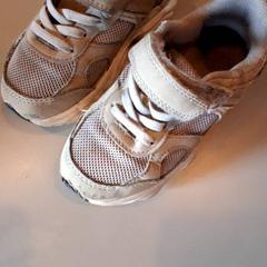 Schuh Primark, gemeldet von Familiepark Drievliet über iLost