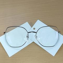 النظارات، كما تم الإبلاغ عنه بواسطة Centraal magazijn عبر iLost