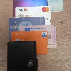 Pasjes houder lgrootveld, ako bolo nahlásené Pouw Vervoer pomocou iLost
