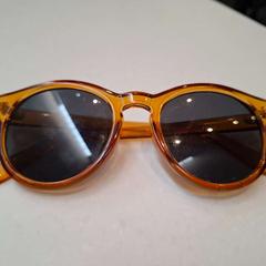 Okulary słoneczne, zgłoszono przez Rijksmuseum van Oudheden przy użyciu iLost