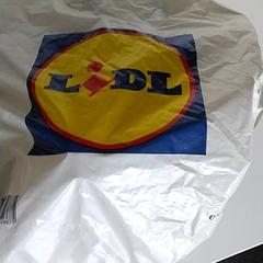 Táska - Plastieke tas, amint azt Regio Antwerpen - Brussel az iLost segítségével jelentette.