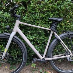 Groene herenfiets Cube, jak bylo nahlášeno na iLost