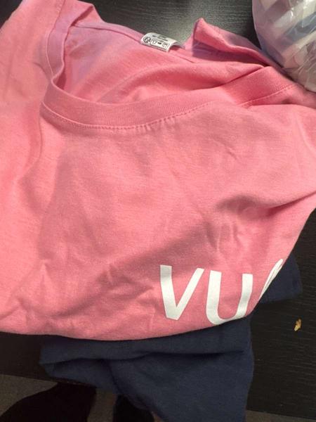 T-shirt pink